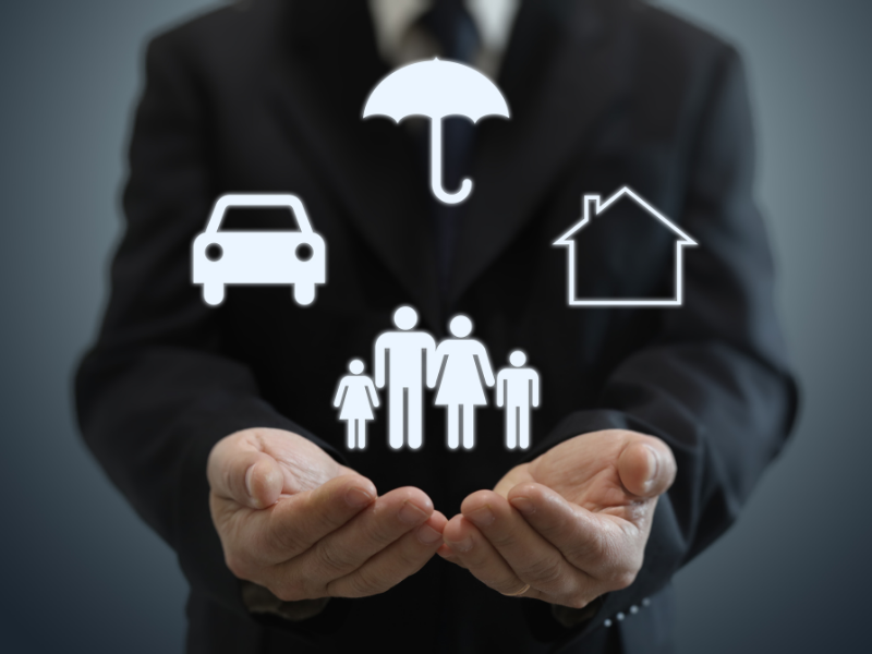 Building a strong financial safety net through insurance and risk management for family and assets