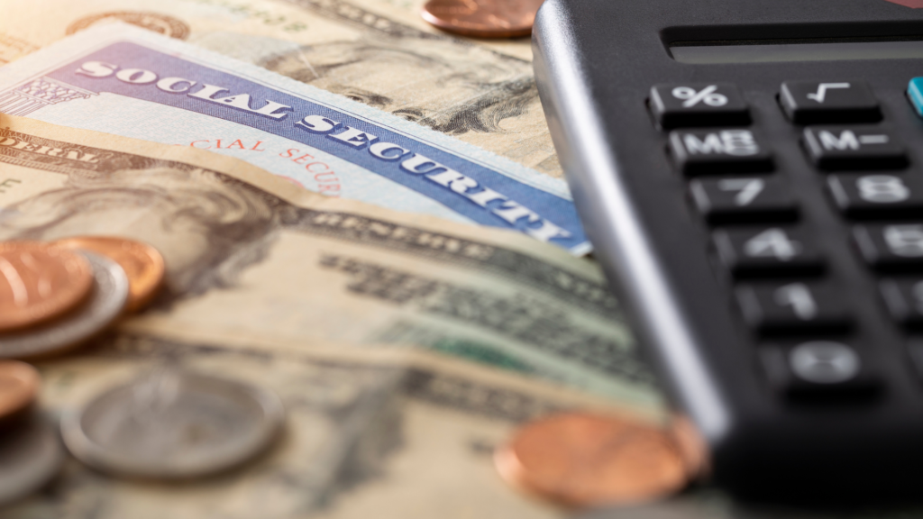 Social Security benefits planning with calculator and retirement income